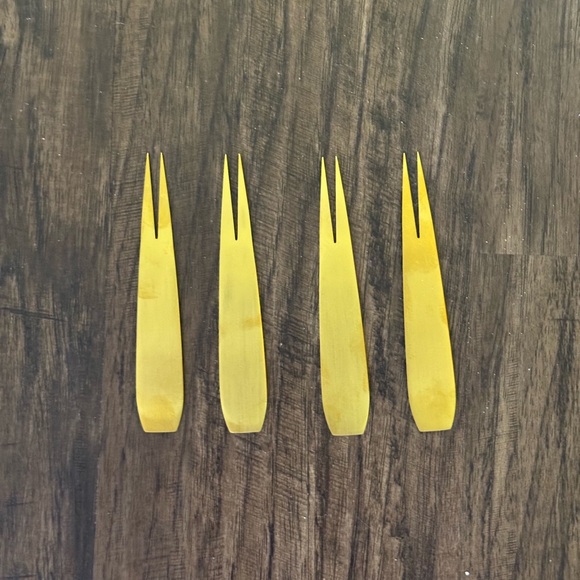 Cb2 piton gold cocktail forks set of 4 - Picture 11 of 14